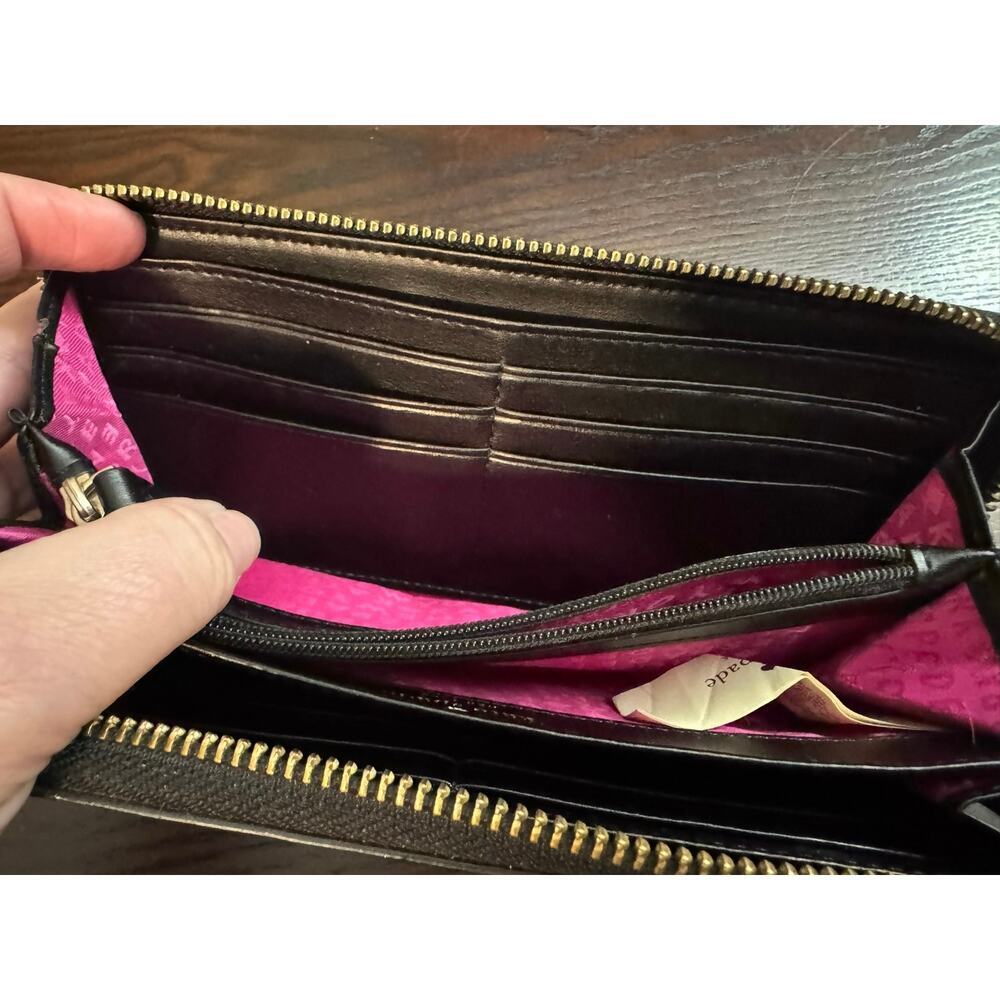 Kate Spade Penn Valley Neda Striped Black Ivory Zip Around Wallet - Picture 5 of 10